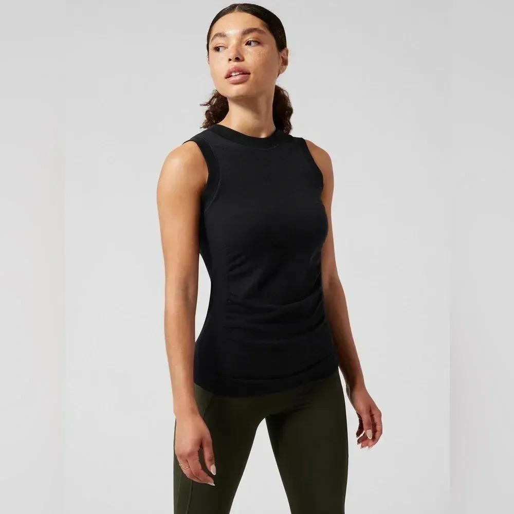 Athleta NWT Ascent Seamless Tank - Size M - MSRP $69